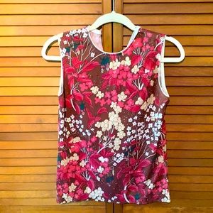 Vintage sleeveless floral top, sz M. Pink/white/maroon. Zippered back.